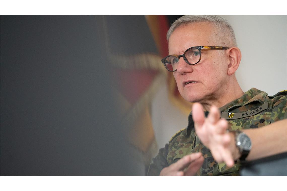 Landeskommandeur: Beobachten täglich hybride Angriffe Kapitän zur See Michael Giss (Archivbild)