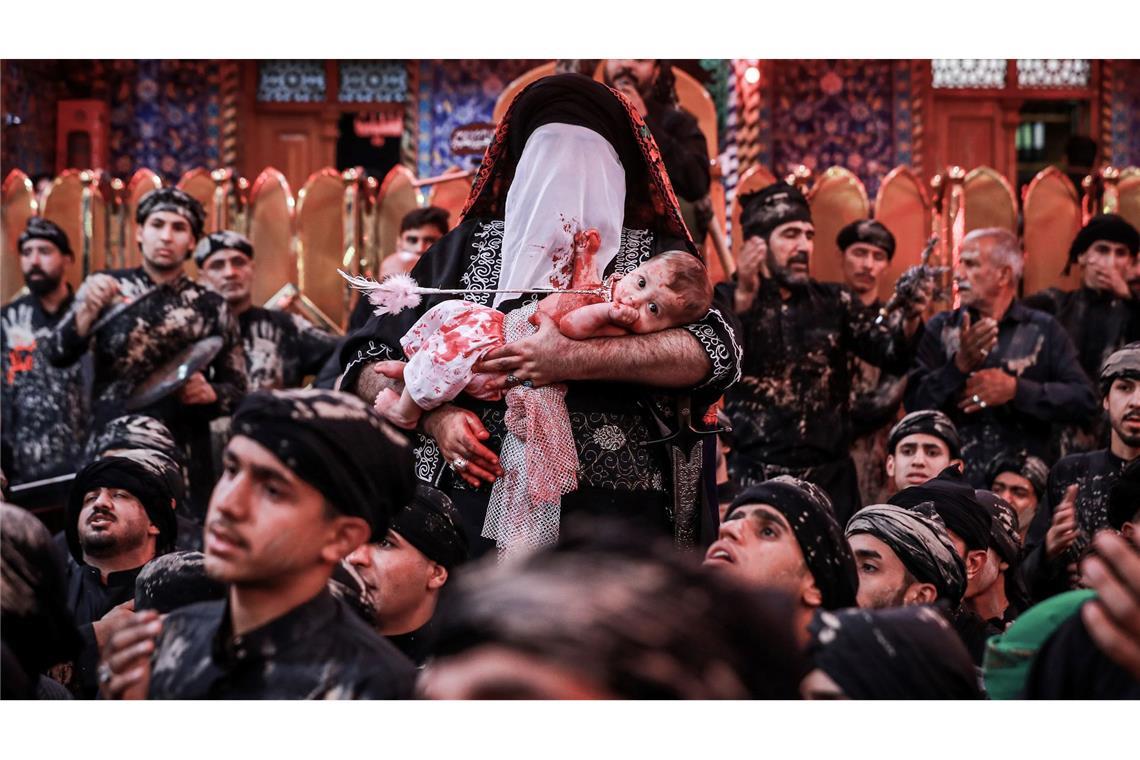 Bilder des Tages Karbala: Tausende Schiiten bei Muharram-Prozession