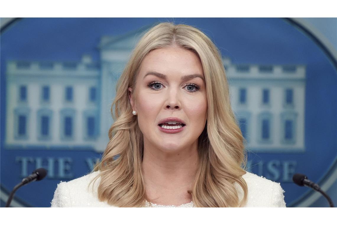 Weißes Haus spielt US-Rezessionssorgen herunter Karoline Leavitt, Sprecherin des Weißes Hauses, sprach von einer „Phase des wirtschaftlichen Übergangs“.