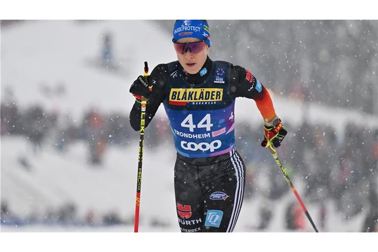Katharina Hennig hat nach starkem Start eine Medaille verfehlt.
