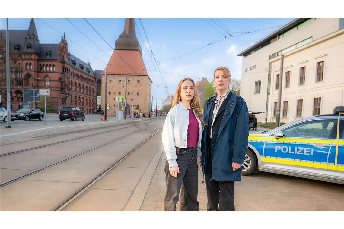 Die Welt ist kaputt – So düster wird es bei „Tu es!“ Katrin König (Anneke Kim Sarnau, li.) und Melly Böwe (Lina Beckmann) in „Tu es!“