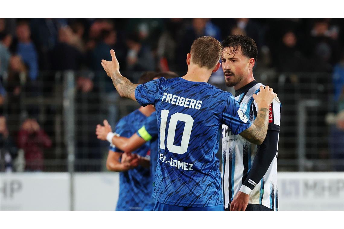 Wildes Derby – dreimal Rot, aber kein Sieger Kehl-Gomez, Berisha (re.): Torschützen unter sich.