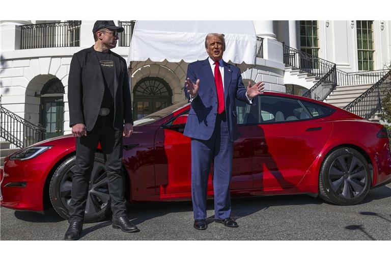 Kein halbes Jahr nach dem Zerwürfnis mit Elon Musk hat US-Präsident Donald Trump wieder gute Worte für den Tech-Milliardär übrig (Archivfoto).