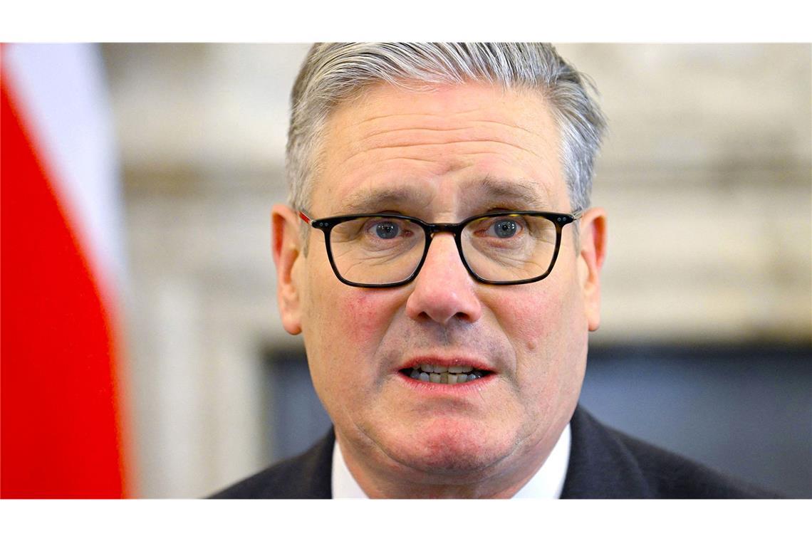 Keir Starmer lehnt einen Rücktritt weiterhin entschieden ab. Er war unter Druck geraten, nachdem er den Epstein-Vertrauten Peter Mandelson zum Botschafter ernannt hatte (Archivfoto).