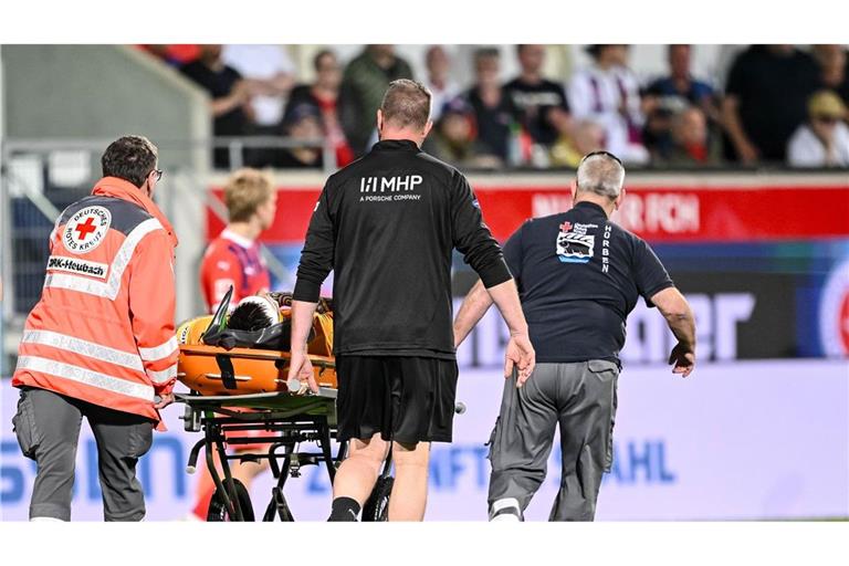 Kevin Müller prallte mit Gegenspieler Ibrahima Sissoko heftig zusammen.