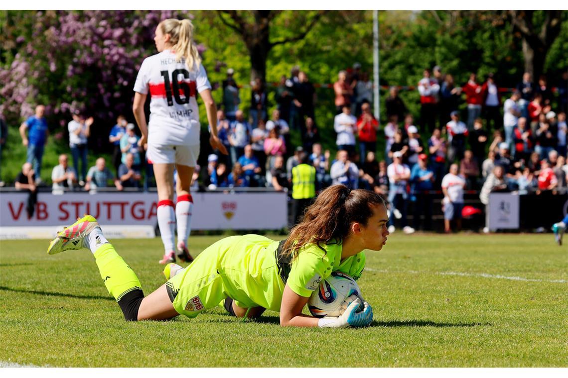 Kiara Beck hielt für den VfB Stuttgart den Sieg gegen den SV Meppen fest.