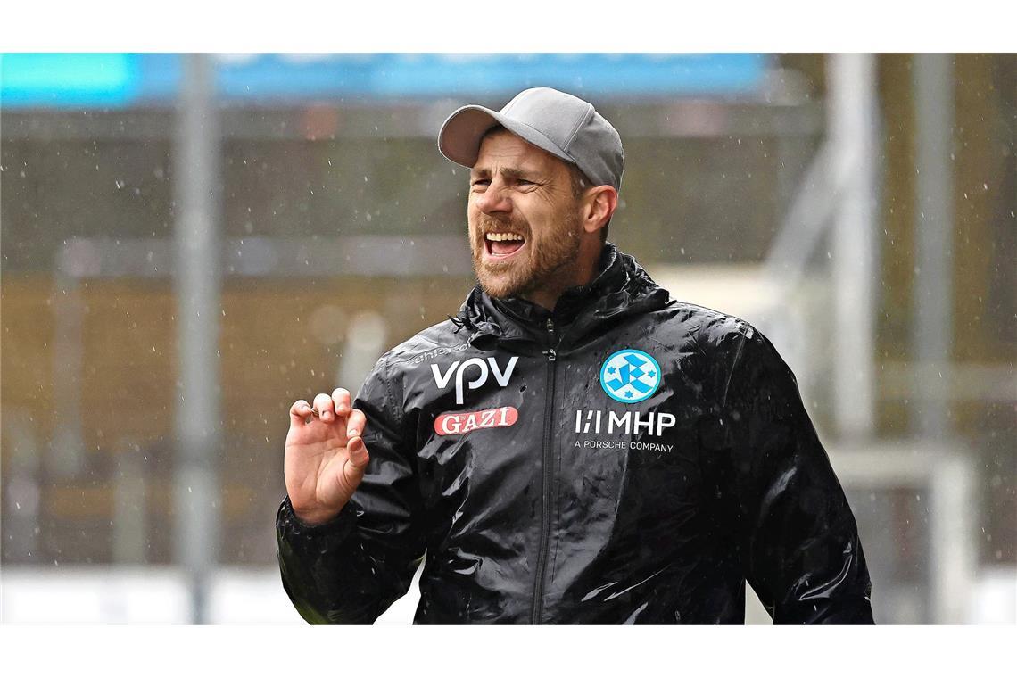 Kickers-Coach Marco Wildersinn hat mit seiner Mannschaft einen Lauf.