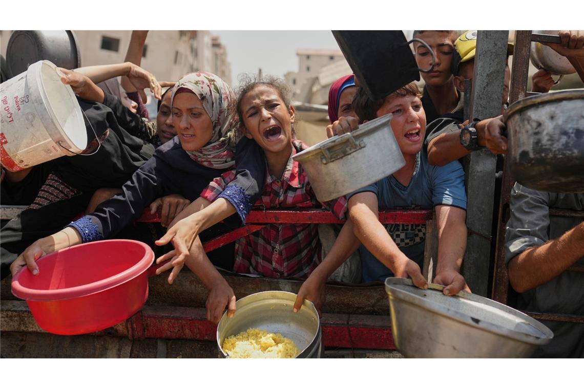 Kinder sterben palästinensischen Angaben zufolge wegen Mangelernährung im Gazastreifen. (Archivbild)