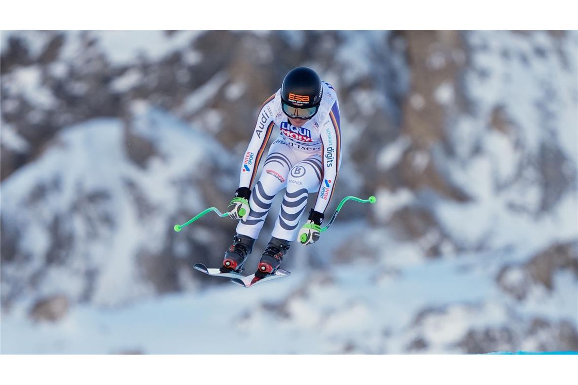 Kira Weidle-Winkelmann gelingt in Val d'Isère ein starkes Rennen in der Abfahrt.