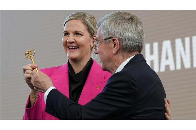 Kirsty Coventry löst Thomas Bach an der Spitze des IOC ab.