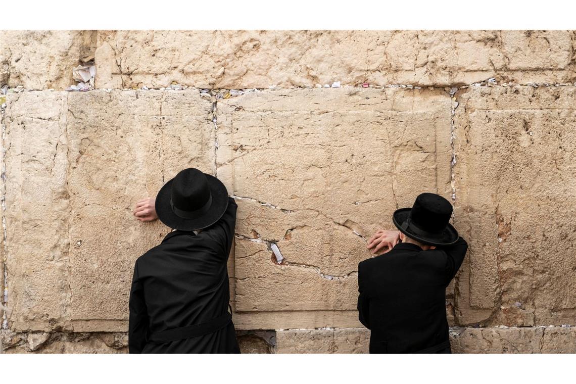 Bilder des Tages Klagemauer in Jerusalem: Jüdische Gläubige beten an der Klagemauer.