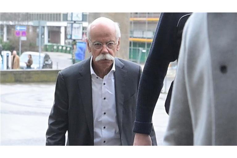 Klagenden Anleger werfen in einem Kapitalanleger-Musterverfahren der Mercedes-Benz Group vor, ihre kapitalmarktrechtlichen Pflichten verletzt zu haben.