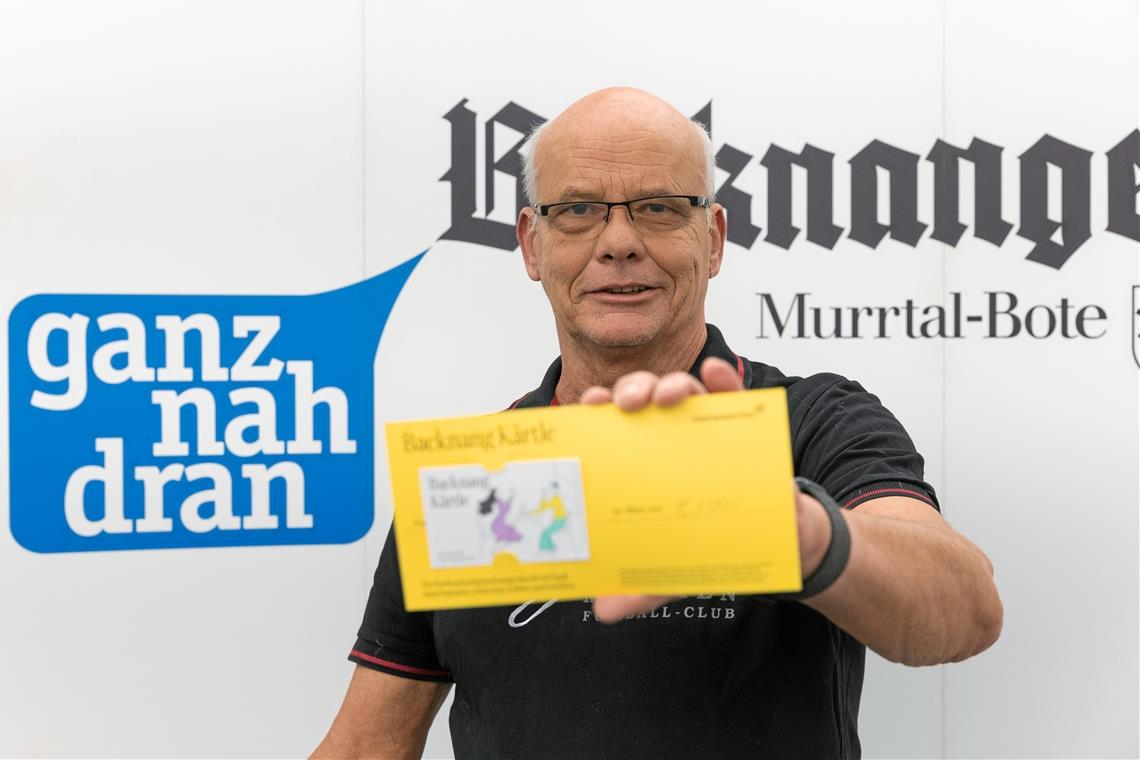 Glückliche Sieger des WM-Tippspiels stehen fest Klaus Hinrichsen aus Burgstetten gewinnt die Einzelwertung bei unserem WM-Tippspiel. Foto Alexander Becher