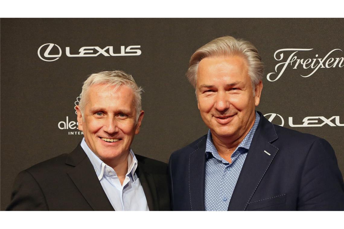 Klaus Wowereit und sein langjähriger Partner Jörn Kubicki im Jahr 2015. Kubicki starb 2020. (Archivbild)