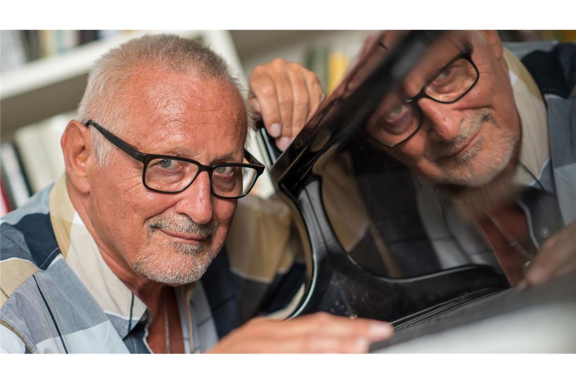 Klavierspielen kann Konstantin Wecker wegen Nervenschäden an der Hand laut eigenem Bekunden nicht mehr. (Archivbild)