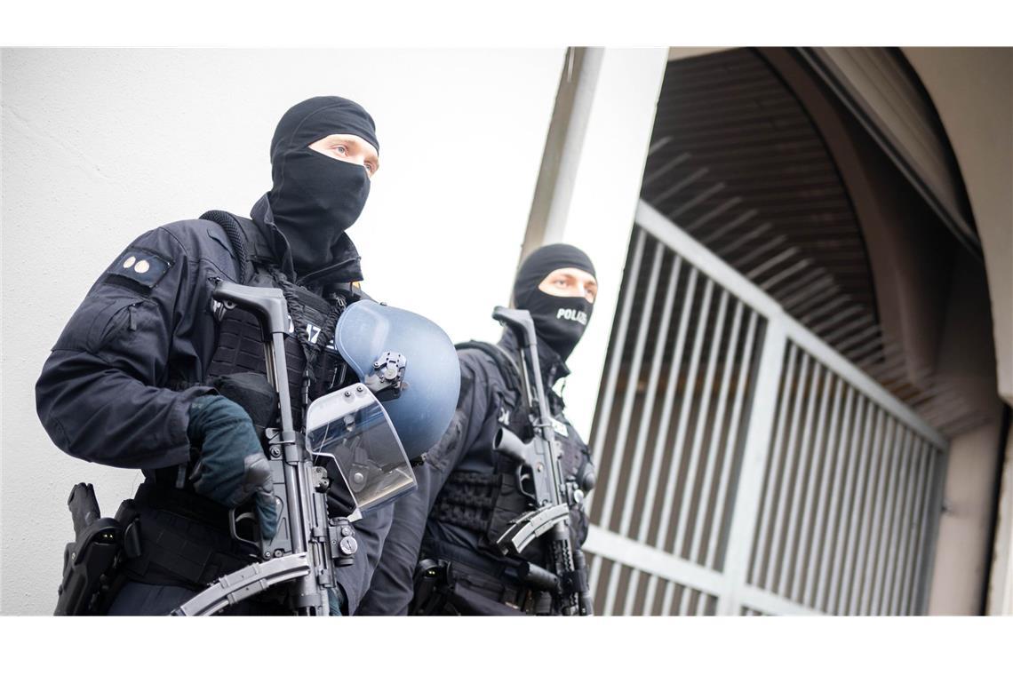 RAF-Prozess beginnt mit hohen Sicherheitsvorkehrungen Klette-Prozess in Celle.