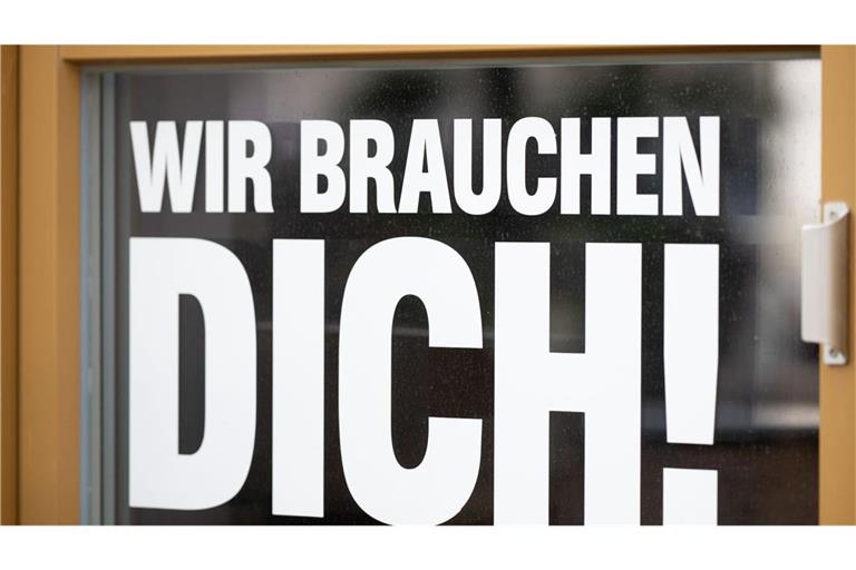 Knapp einem Viertel der Unternehmen fehlen Fachkräfte. (Archivbild)