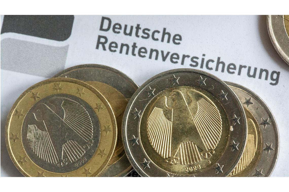 Mehrheit der Deutschen vertraut weiter auf gesetzliche Rente Knapp zwei Drittel der Befragten (64 Prozent) einer neuen Umfrage meinen, für die finanzielle Versorgung der Bürger im Alter sei in erster Linie der Staat zuständig.