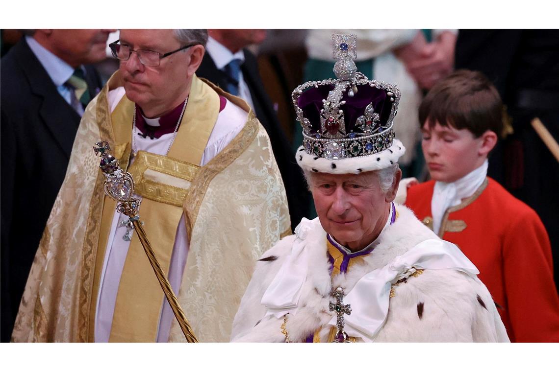 König Charles III. trug die State Crown nach seiner Krönung (Archivbild).
