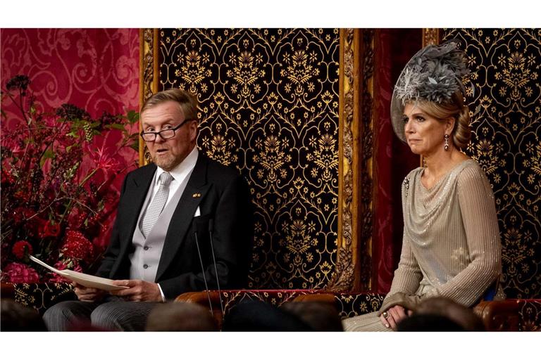 König Willem-Alexander verliest mit Königin Maxima an seiner Seite die Thronrede.