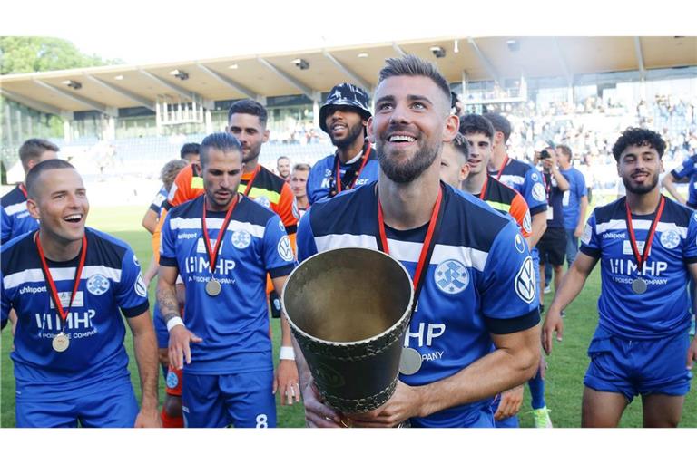 Können David Braig und die Stuttgarter Kickers den WFV-Pokal-Sieg von 2022 wiederholen?