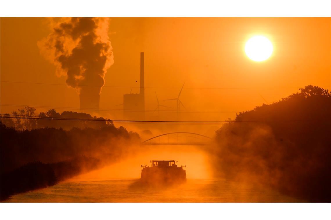 Copernicus: Erderwärmung 2024 praktisch sicher über 1,5 Grad Kohlekraftwerke tragen zur Erderwärmung bei. (Symbolbild)