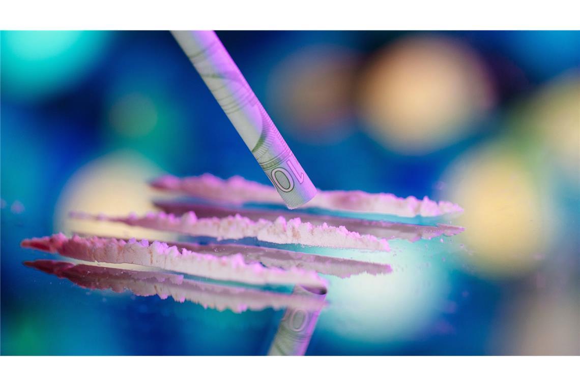 Kokain mit Geldschein. (Symbolfoto)