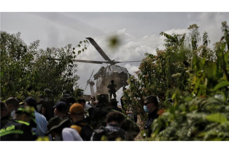 Kolumbiens Polizei hat nahe der Grenze zu Ecuador mehr als eine Tonne Kokain in einem Drogenlabor beschlagnahmt. (Archivbild)