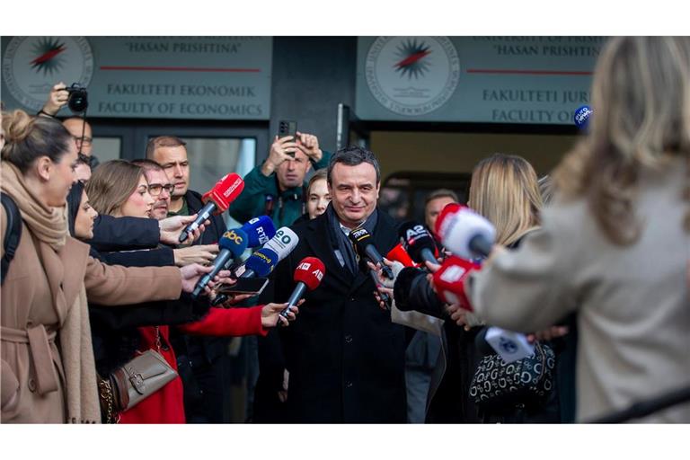 Kosovos Ministerpräsident Kurti sichert sich bei der Neuwahl in seinem Land ein weiteres Regierungsmandat.