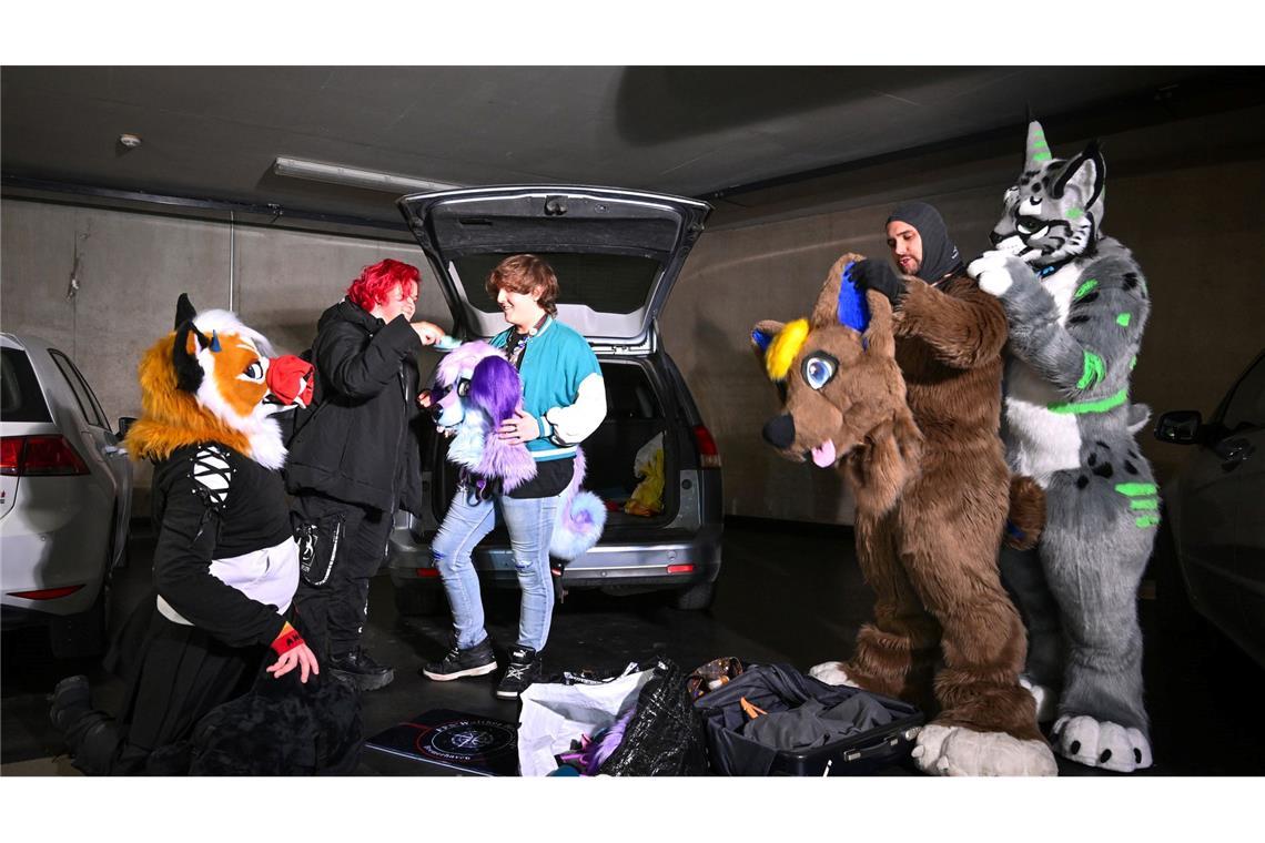 Vom Mensch zum Fabeltier: Was hinter Furry Fandom steckt Kostüme sind keine Pflicht, machen den Furrys aber Spaß. (Archivbild)