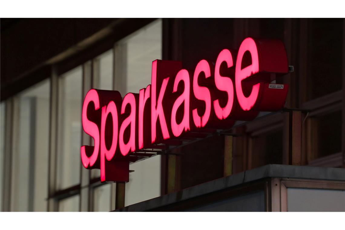 Sparkassen wollen nach Gewinnplus investieren "Kredithahn bei den Sparkassen bleibt offen." (Archivbild)