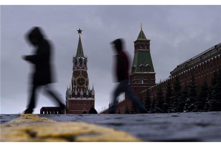 Kreml in Moskau: Weil ein Journalist kritisch über die Regierung berichtet hatte, ist ihm die Staatsbürgerschaft entzogen worden.