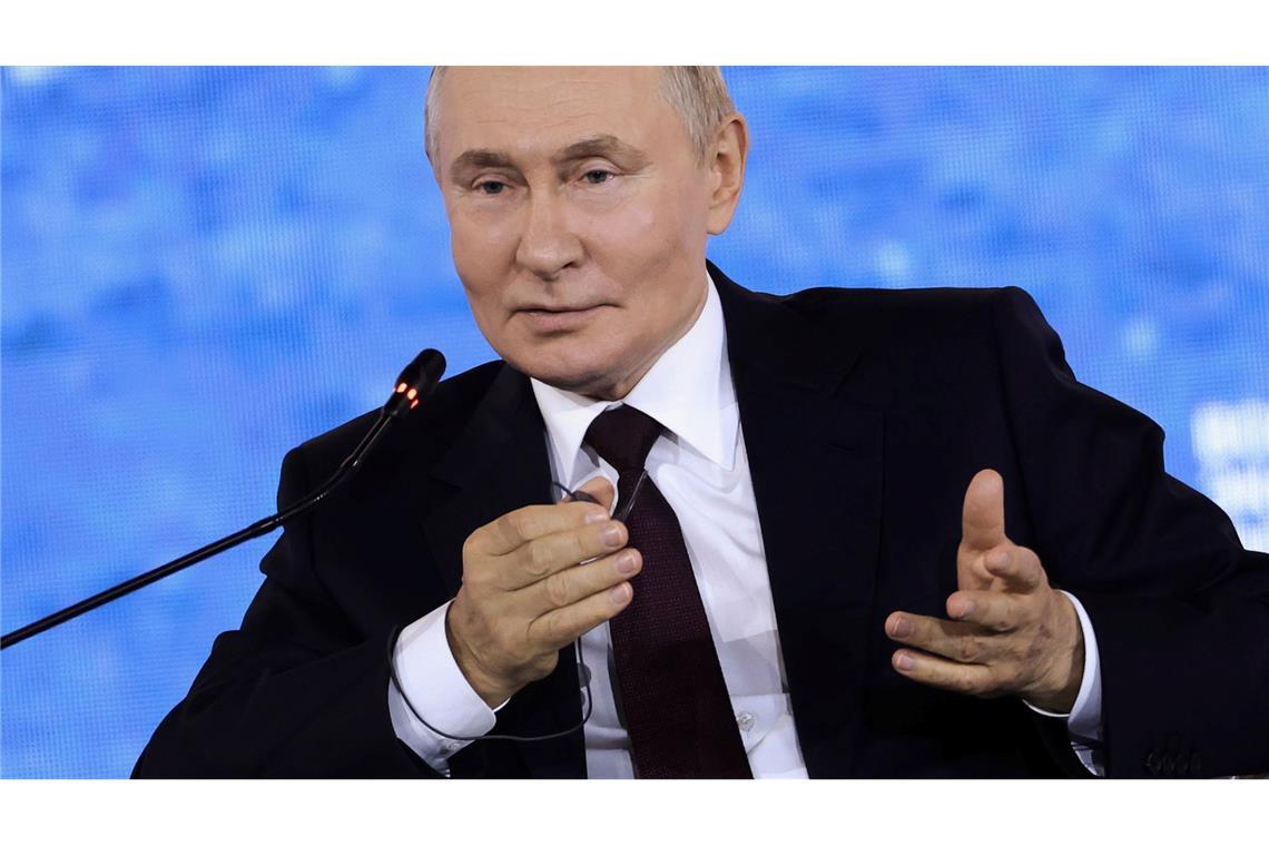 Kreml: Nato-Truppen in der Ukraine gefährlich und unnütz Kremlchef Wladimir Putin lehnt Truppen aus Nato-Staaten in der Ukraine kategorisch ab.