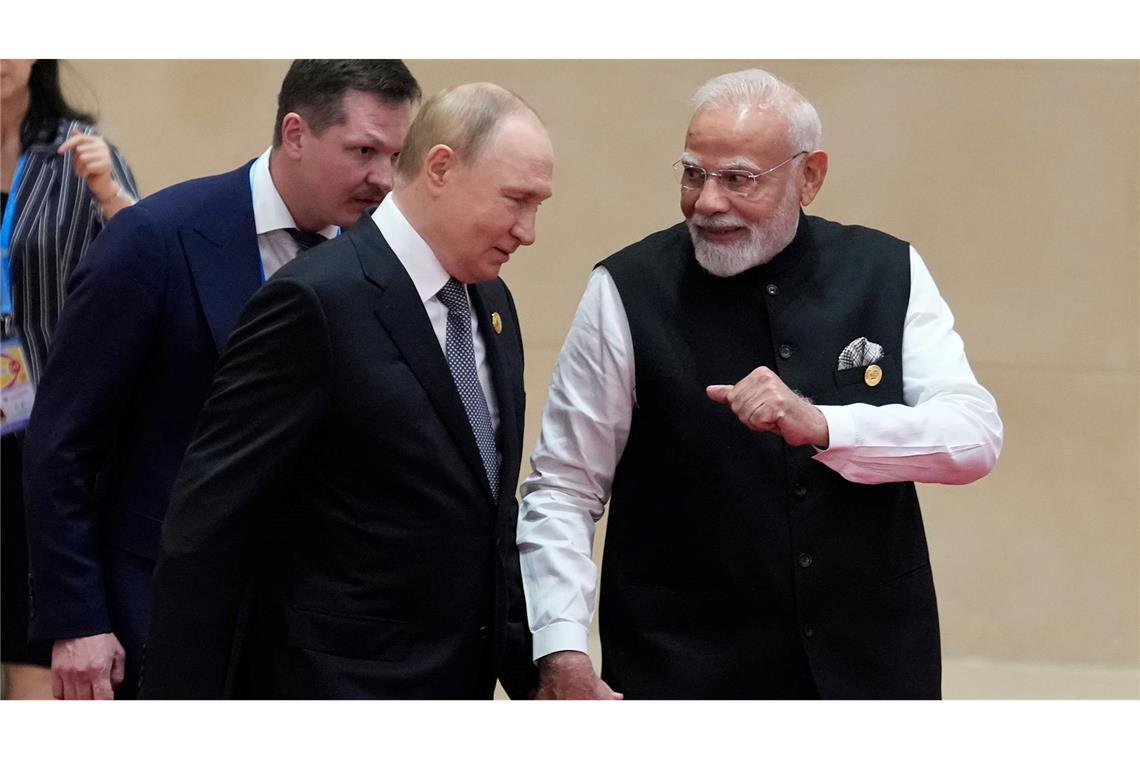 Putin und Xi fordern bei Gipfel in China neue Weltordnung Kremlchef Wladimir Putin spricht sich für eine neue Weltordnung aus beim Gipfel der Shanghaier Organisation für Zusammenarbeit.