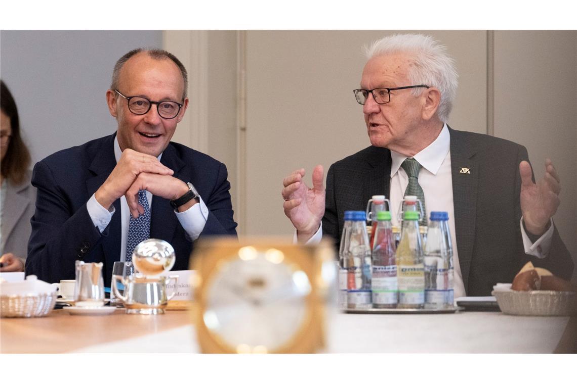 Wie Merz im Kanzleralltag selbst mit KI experimentiert Kretschmann kommt mit Merz deutlich besser klar als mit seinem Vorgänger Olaf Scholz (SPD).