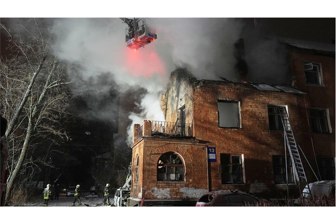 Kriegsmüde: Nur noch selten fotografieren Journalisten in der Ukraine überhaupt die Folgen russischer Luftangriffe. Hier in der Hauptstadt Kyjiw   am vergangenen Wochenende.