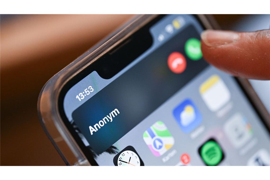 Kriminelle nutzen Schockanrufe, um an das Geld ihrer Opfer zu kommen. (Symbolbild)