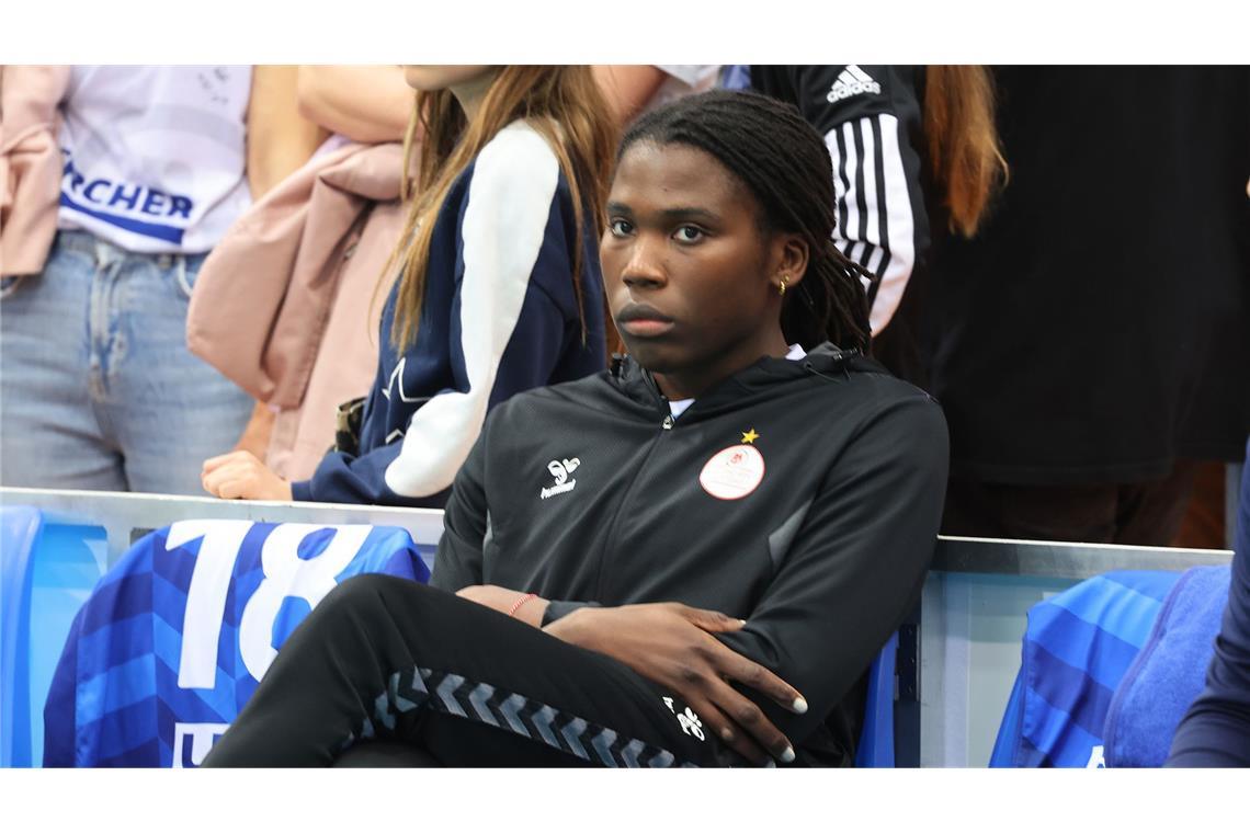 Die emotionalen Bilder eines traurigen Volleyball-Abends Krystal Rivers musste zuschauen