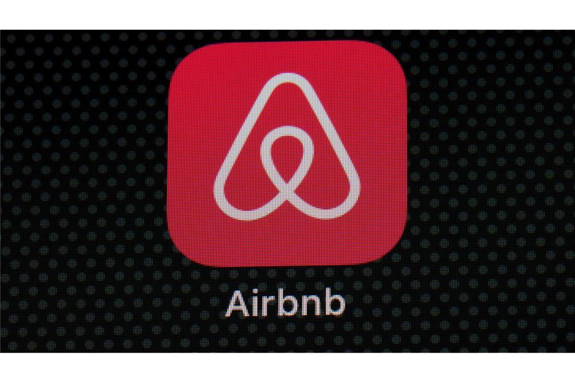 Künstliche Intelligenz soll die Airbnb-App stärker auf einzelne Nutzer zuschneiden. (Archivbild)