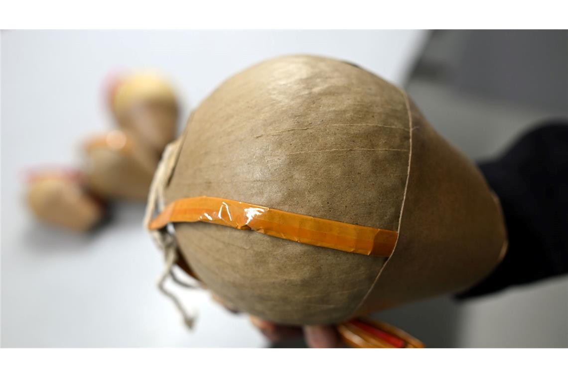 Kugelbomben werden aus speziellen Rohren abgefeuert. Wenn es dabei zu einem Unfall kommt, kann das schlimme Folgen haben (Archivbild).