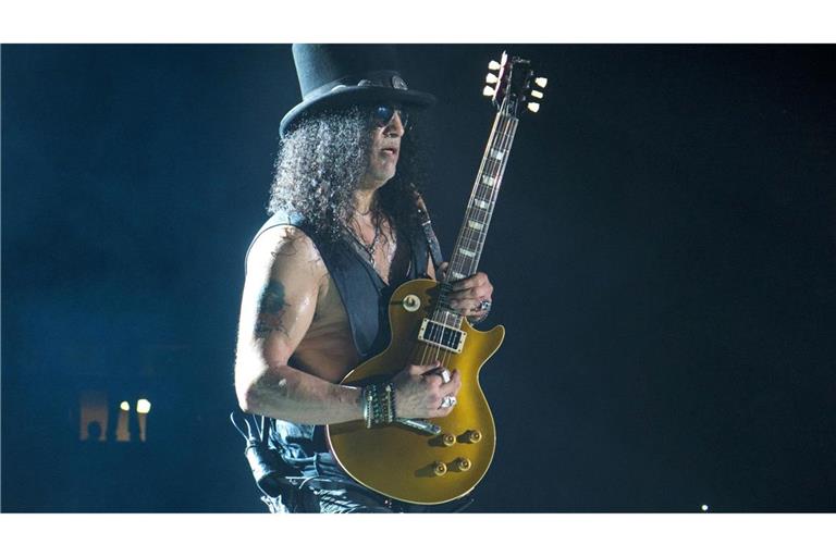 Kultgitarrist Slash ist mit seinem Konzertfilm "Live at the "S.E.R.P.E.N.T. Festival" für einen Tag im Kino zu sehen.