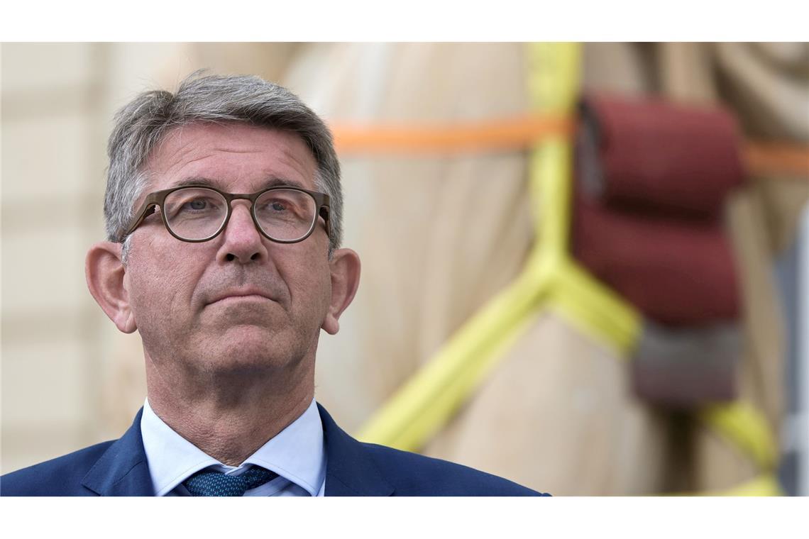 Weimer: Wer öffentliches Geld erhält, soll nicht gendern Kulturstaatsminister Wolfram Weimer empfiehlt öffentlich geförderten Institutionen einen Verzicht auf Gendersprache mit Sonderzeichen. (Archivbild)