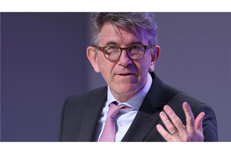 Kulturstaatsminister Wolfram Weimer (parteilos) akzeptiert im Streit mit der Buchhandlung "Zur schwankenden Weltkugel" eine Gerichtsentscheidung. (Archivbild)