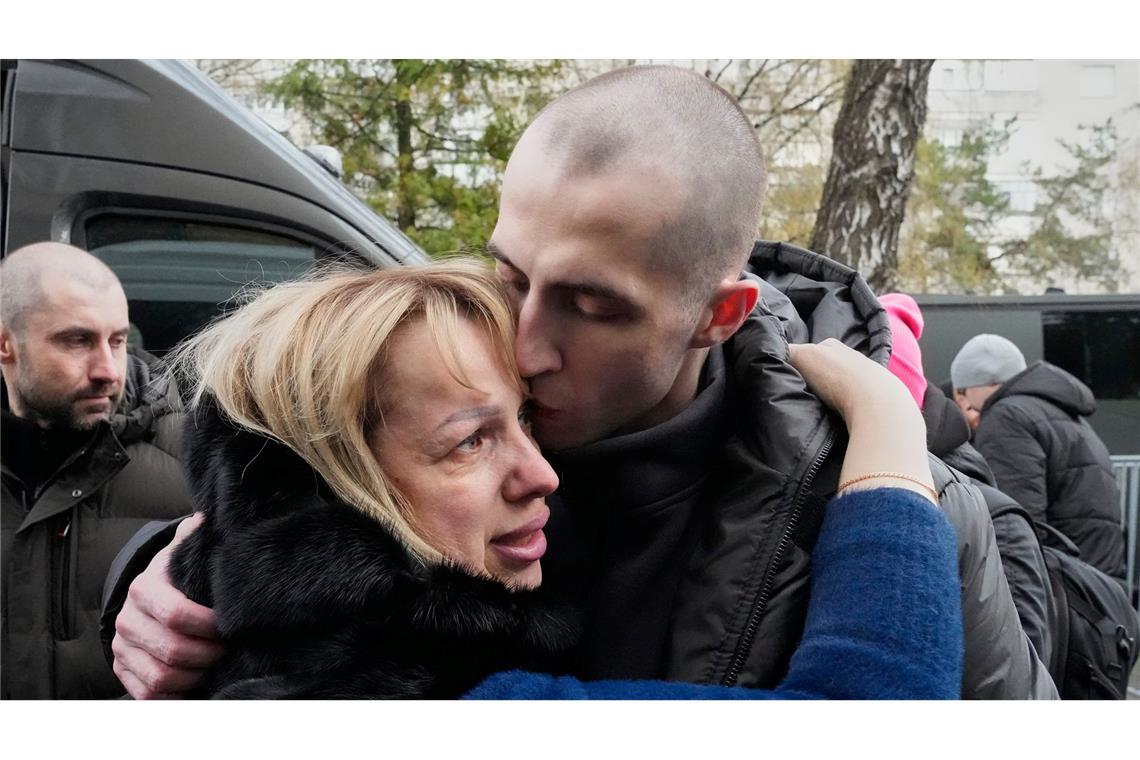 Kurz vor Beginn des orthodoxen Osterfests tauschen die Ukraine und Russland erneut Gefangene aus.