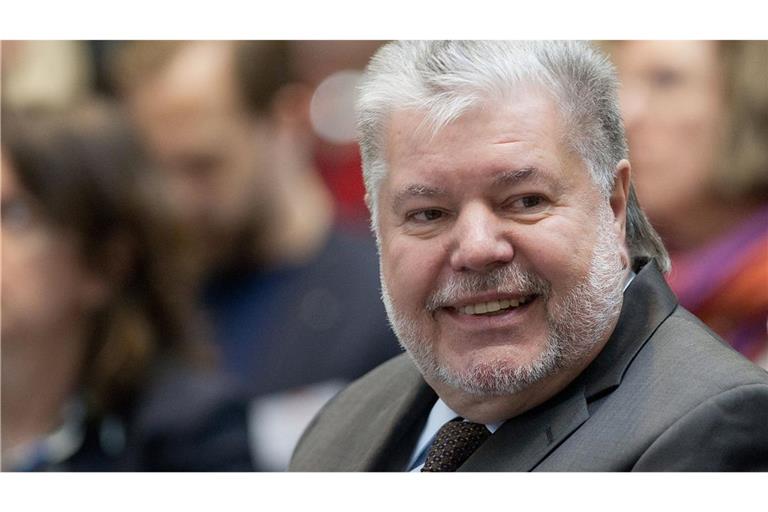 Kurz vor der Landtagswahl in Rheinland-Pfalz hat Ex-Ministerpräsident Kurt Beck (SPD) den Wahlkampf Cem Özdemirs  kritisiert (Archivfoto).