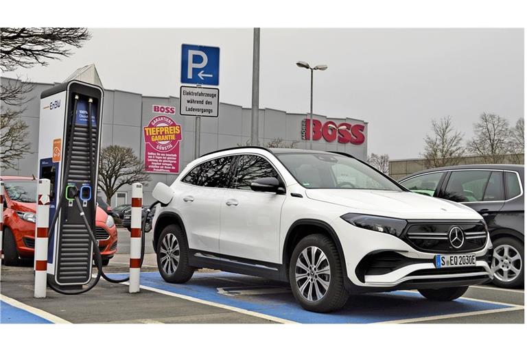 Kurzschluss droht: der elektrische Mercedes-Benz EQA.