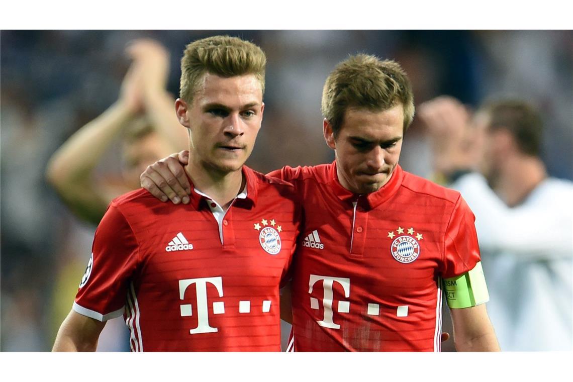 Lahm: Bayerns Verhalten in Vertragspoker mit Kimmich richtig Lahm und Kimmich spielten gemeinsam für den FC Bayern.
