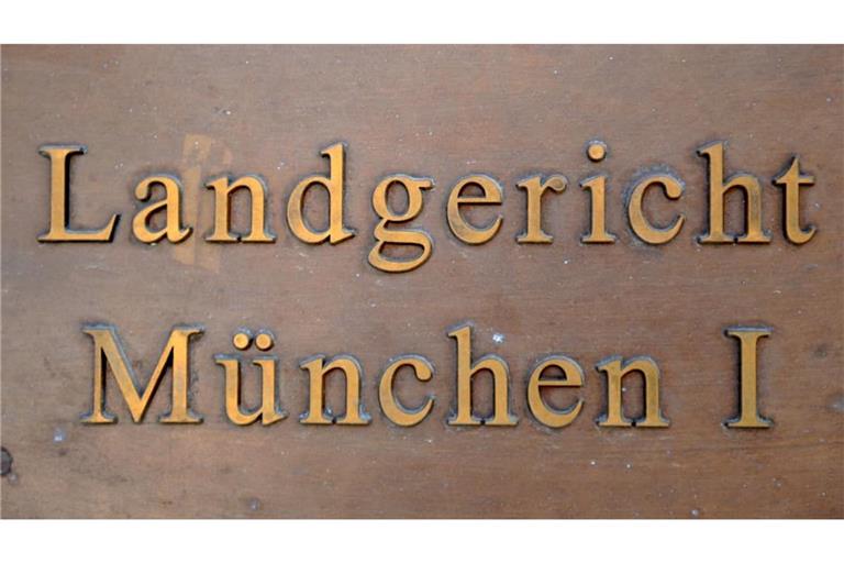 Landgericht München I steht am Justizpalast. Nach einer Festnahme wegen Vergewaltigung ist ein Beschuldigter nach nicht einmal zwei Monaten aus der Untersuchungshaft freigekommen - und soll wieder vergewaltigt haben (Symbolfoto).