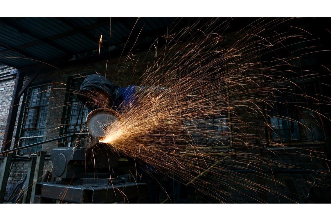 Bilder des Tages Landmaschinenunternehmen in der Ukraine - Verlagerung von der Frontlinie
