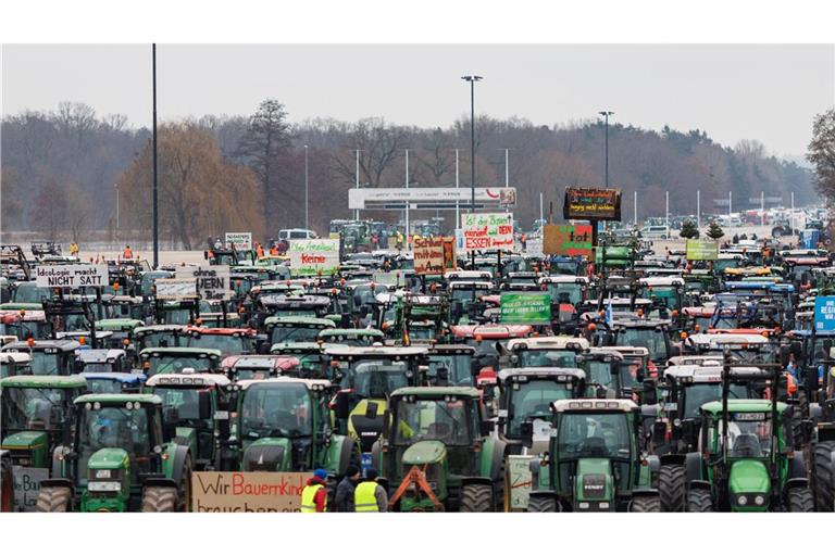 Landwirte können von 2026 an wieder auf die volle Steuervergünstigung für Agrardiesel bauen (Archivfoto).